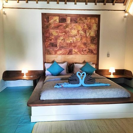 Tiki Boutique Hotel Spa Lombok Selong Belanak Exterior foto